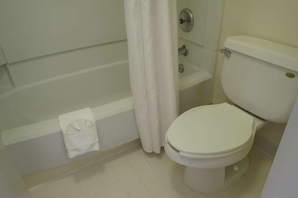 Suburban Studios Tysons Corner 빈 객실 사진