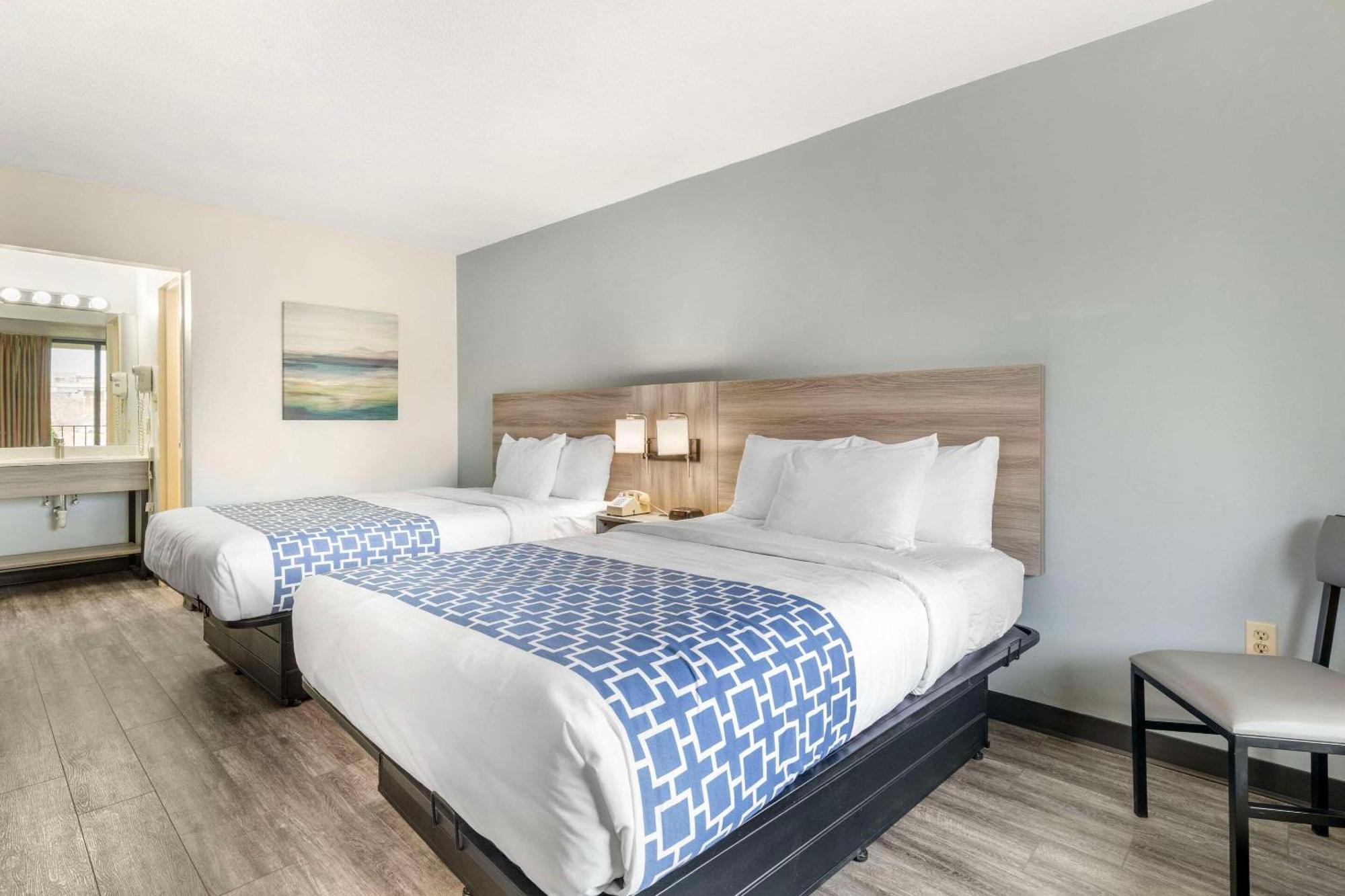 Suburban Studios Tysons Corner 빈 외부 사진